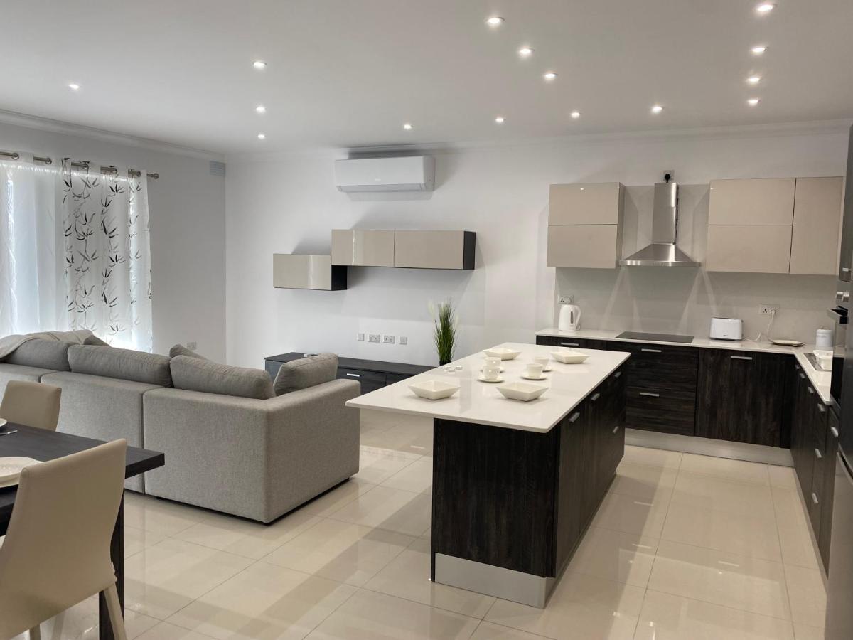 New 3 Bedroom Apartment Close To Airport Zurrieq Buitenkant foto