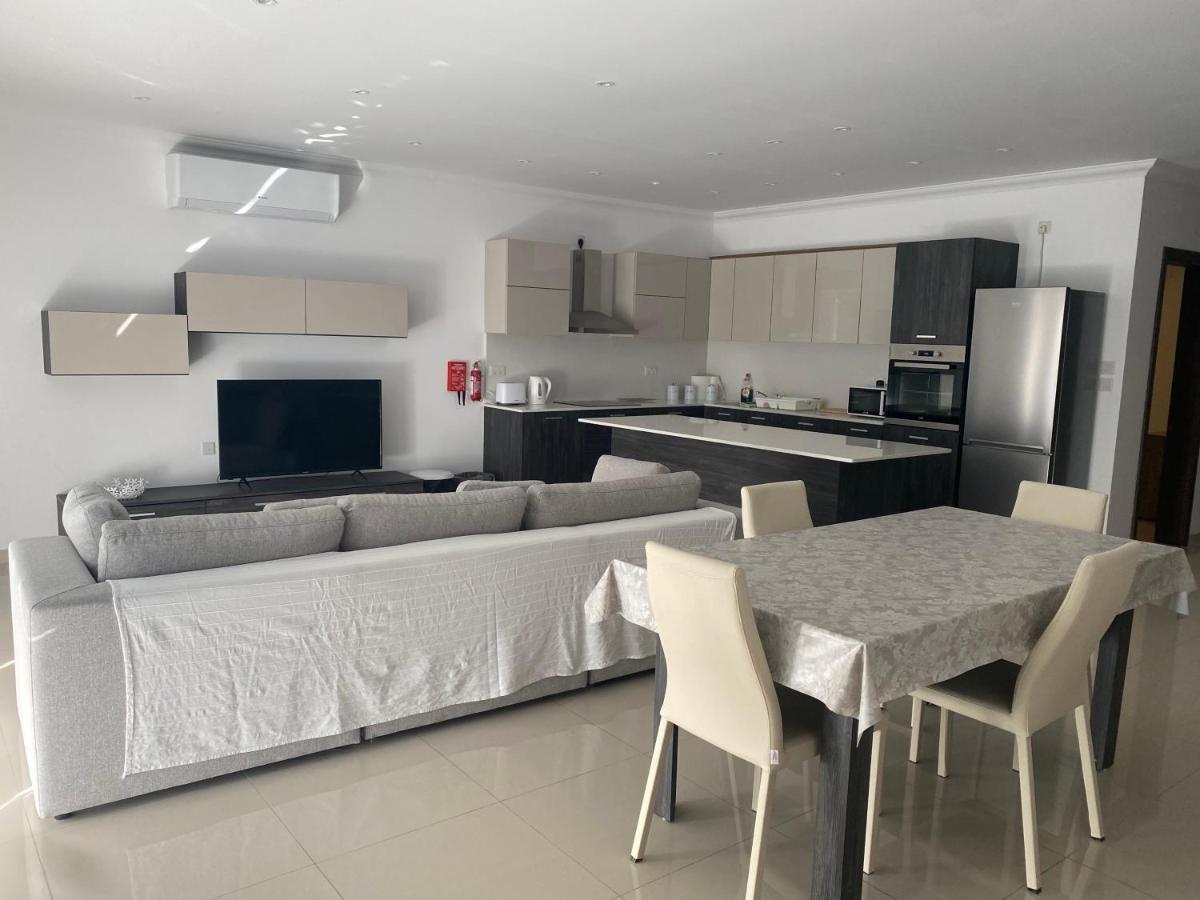 New 3 Bedroom Apartment Close To Airport Zurrieq Buitenkant foto